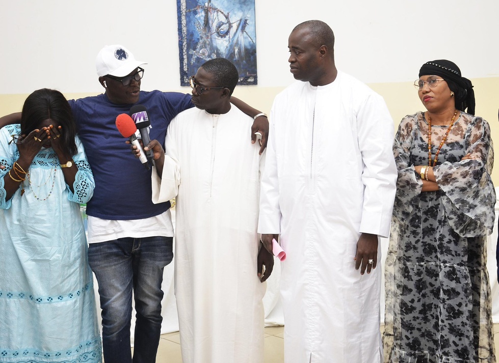 TABASKI - Serigne Fallou Mbacké, DG de RTL, offre plus de 30 millions FCfa à ses employés : Un modèle de générosité, de foi et de responsabilité sociale TABASKI - Serigne Fallou Mbacké, DG de RTL, offre plus de 30 millions FCfa à ses employés : Un modèle de générosité, de foi et de responsabilité sociale