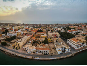Travaux de restauration de l’île de Saint-Louis : Le groupe français de BTP, Nouvelles Générations d’Entrepreneurs (NGE), gagne le contrat