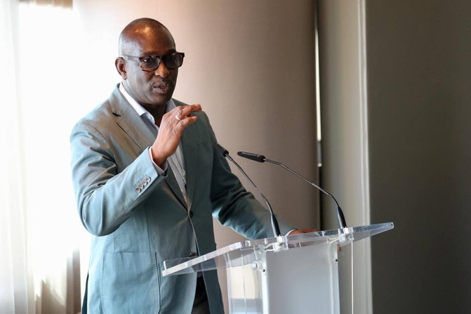 Visite de travail à Séville : le Président Diomaye Faye initie un nouveau pacte avec les sénégalais d’Espagne. (Par Momar Dieng Diop). Visite de travail à Séville : le Président Diomaye Faye initie un nouveau pacte avec les sénégalais d’Espagne. (Par Momar Dieng Diop).