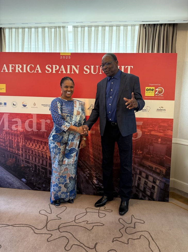 Madrid: Moubarak Lô, Mankeur Ndiaye, ancien Ministres des affaires étrangères et Mme Suzi Carla Barboza ancienne ministre des affaires étrangères de la Guinée Bissau au Sommet Espagne-Afrique