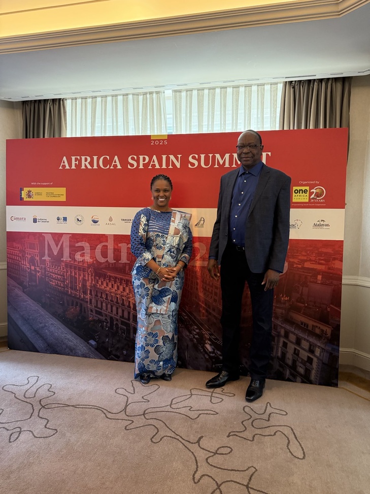 Madrid: Moubarak Lô, Mankeur Ndiaye, ancien Ministres des affaires étrangères et Mme Suzi Carla Barboza ancienne ministre des affaires étrangères de la Guinée Bissau au Sommet Espagne-Afrique