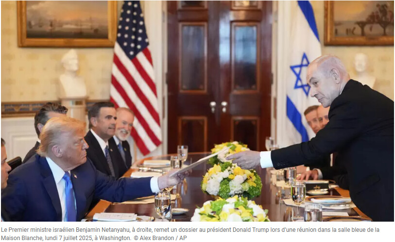 Pour s'attirer les bonnes grâces de Donald Trump, Benyamin Netanyahu n'est pas arrivé les mains vides... 