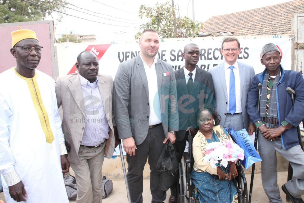 Les images de l’inauguration du projet des sacs recyclables par les handicapés de Ouakam