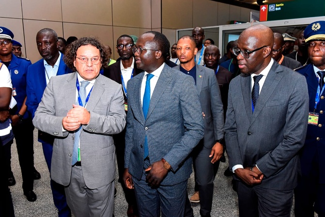 VISITE DE LA PLATEFORME AÉROPORTUAIRE: Le Ministre Yankoba Diémé mise sur l’expérience passager