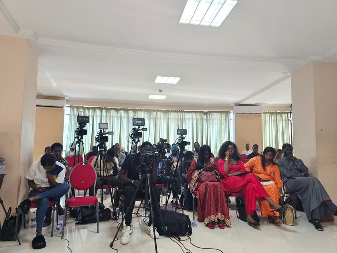 Hydrocarbures et économie : Avec "Face aux Reporters" ,  la CJRS ouvre un nouveau format de dialogue sur les enjeux pétroliers au Sénégal Hydrocarbures et économie : Avec "Face aux Reporters" ,  la CJRS ouvre un nouveau format de dialogue sur les enjeux pétroliers au Sénégal