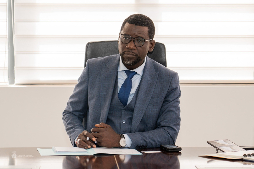 Dr. Alioune Dione, l’homme qui a imposé l’ESS en 15 mois (Chronique de Papa Abdoulaye Sow)