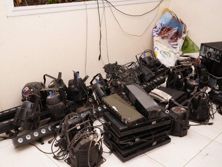 Incendie dans les locaux de Label Télévision à Dakar : Visite du Ministre de la Communication, des Télécommunications et du Numérique