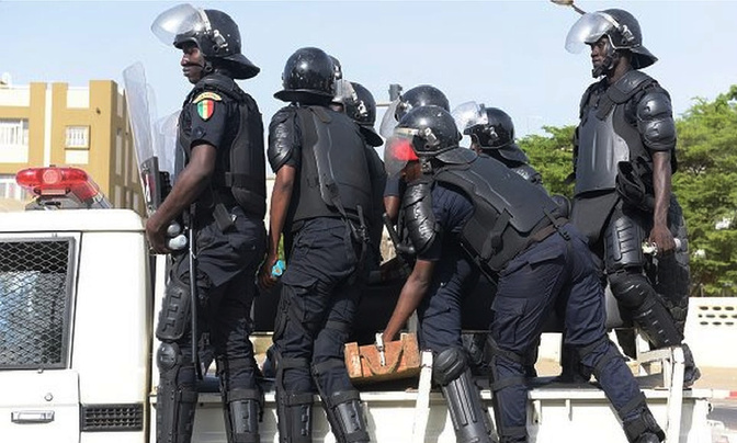 Vols nocturnes à Thiès : Un gang dans le viseur de la police, un de ses membres arrêté avec son arme blanche