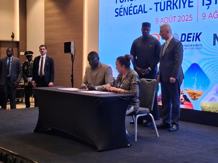 Senegal-Türkiye İş Forumu: Carrefour Médical, ulusal ilaç sanayisini güçlendirmek için stratejik anlaşma imzaladı Senegal-Türkiye İş Forumu: Carrefour Médical, ulusal ilaç sanayisini güçlendirmek için stratejik anlaşma imzaladı