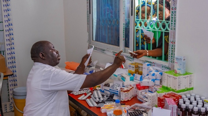 Santé : Absa Faye, la Première Dame salue la réussite d’une campagne médicale à Touba