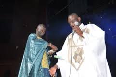 Bara Sow remonte les bretelles à Fatou Laobé