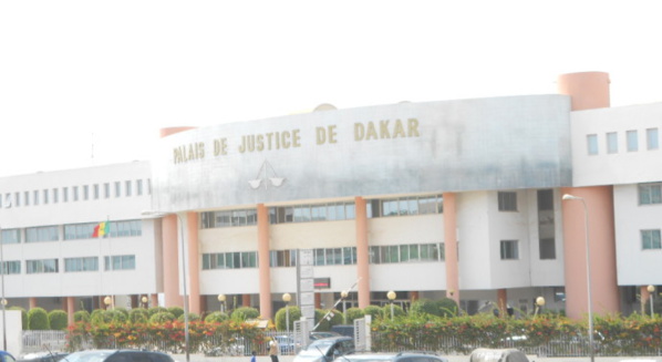 Escroquerie: Amadou Ba demandait à son frère de 16 ans de voler les chèques de son patron