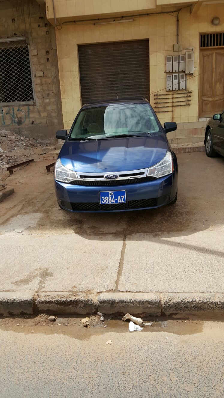 Cause double emploi : A vendre ce magnifique Ford  Focus Essence...
