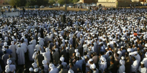 Soudan : des milliers de personnes aux funérailles du leader islamiste al-Tourabi à Khartoum