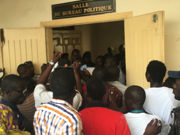 Violences à la Maison du PS: Le bureau politique annonce des poursuites judiciaires contre les auteurs Violences à la Maison du PS: Le bureau politique annonce des poursuites judiciaires contre les auteurs