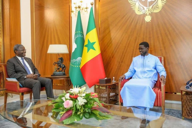 Audience : Le Président Bassirou Diomaye Faye a reçu Abdoulaye Diop, président de la Commission de l’UEMOA, ce vendredi
