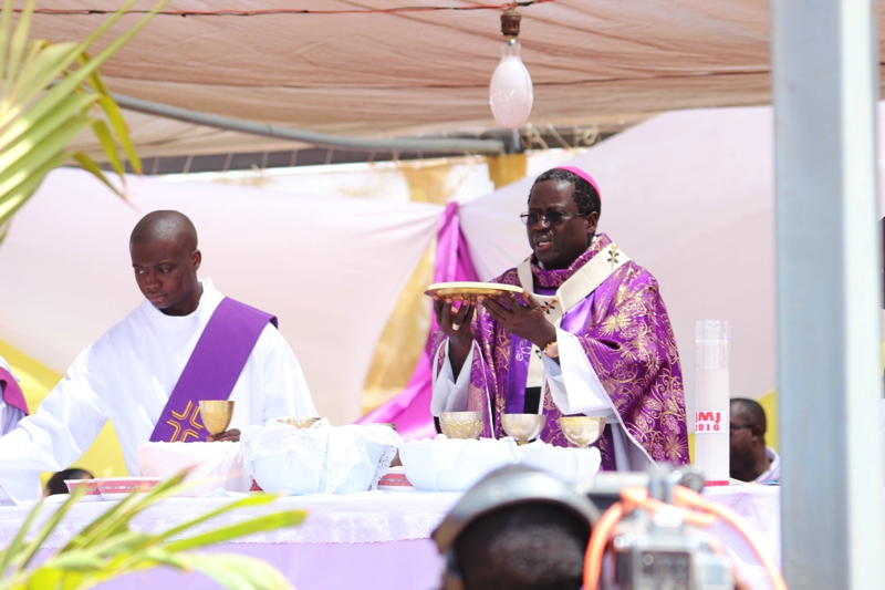 Revivez en images la messe de la Journée Mondiale de la Jeunesse "Diohine 2016"