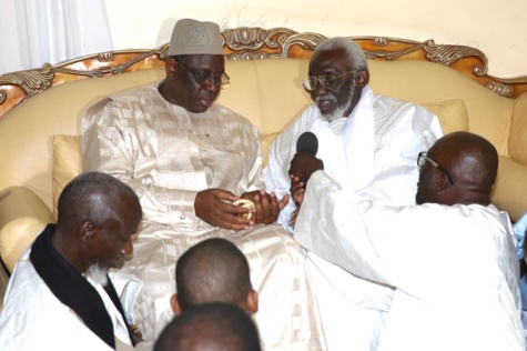 Campagne pour le OUI : Macky en quête de Ndigueul à Touba 