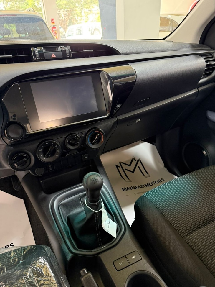 Photos+ Vidéo I Au Sénégal, Mansour Motors mise sur la solidité des pick-up Toyota