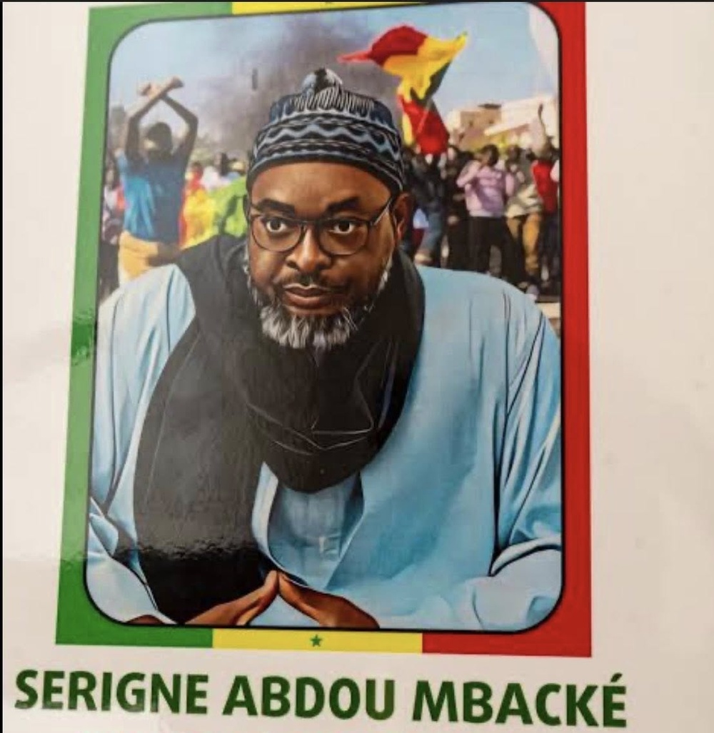 SEM Hassan Naciri assiste à la présentation du livre hommage à Serigne Abdou Mbacké