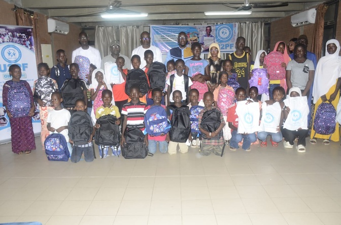 Rentrée académique à Saint-Louis : L'association U2PF soutient des nécessiteux en kits scolaires.