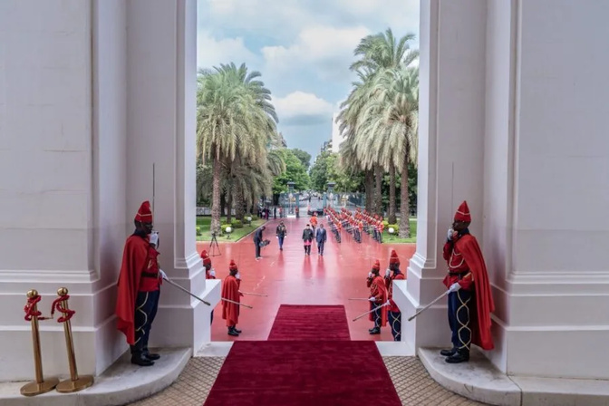 De nouveaux ambassadeurs présentent leurs lettres de créance au Président Diomaye Faye