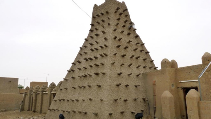 Mausolées de Tombouctou: la CPI va juger Ahmad al Faqi Al Mahdi