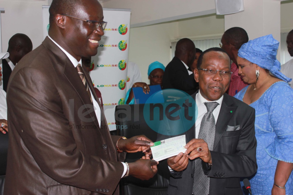 Les images de la signature de financement et de sponsoring entre la Lonase et la Fédération sénégalaise de foot-ball