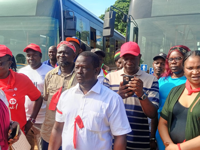 Dakar Dem Dikk : Les travailleurs exigent la signature de l’accord d’établissement