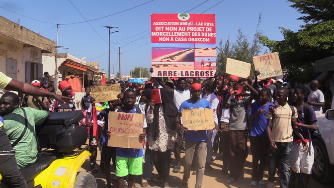 « Papis Diop dégage ! », « Non au projet Casa Orascom ! » : Mobilisation populaire à Niague