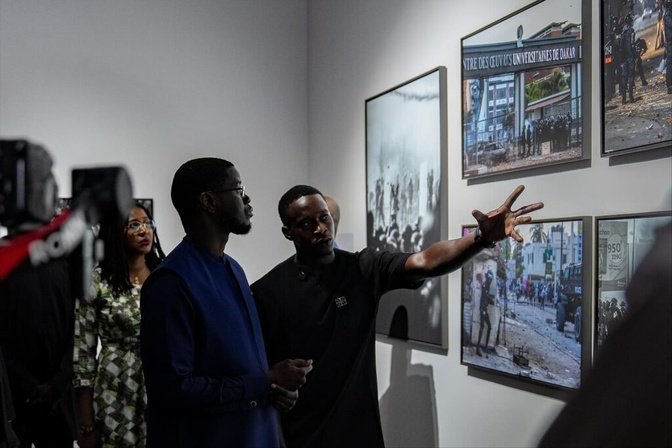 Musée des Civilisations noires : Diomaye Faye clôt l’exposition “Première Ligne” et rend hommage à l’engagement citoyen