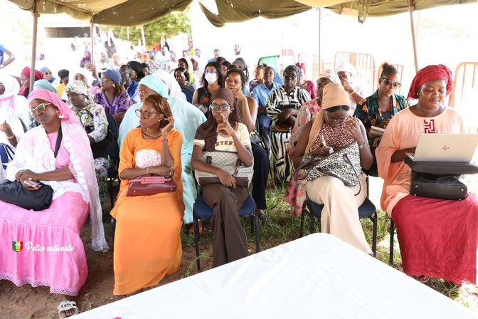 Lutte contre les cancers féminins : Avec la Police nationale, 802 dépistages réalisés lors de la journée Octobre Rose à l’UIDT Lutte contre les cancers féminins : Avec la Police nationale, 802 dépistages réalisés lors de la journée Octobre Rose à l’UIDT