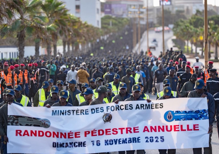 Photos / Au rythme des pas et sous le drapeau national : le Président Bassirou Diomaye Faye et les Forces armées ont célébré une matinée de cohésion et de résilience Photos / Au rythme des pas et sous le drapeau national : le Président Bassirou Diomaye Faye et les Forces armées ont célébré une matinée de cohésion et de résilience