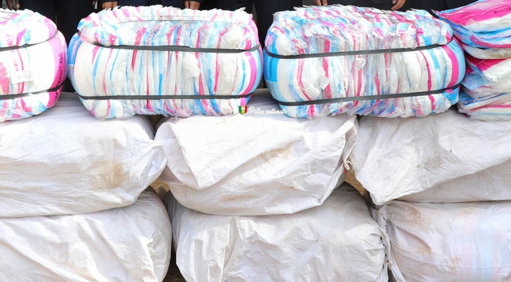 Photos : L’Inspecteur Général de Police Mame Seydou NDOUR, DG de la Police nationale a reçu en audience, Son Excellence M. LI ZHIGANG, Ambassadeur de la République populaire de Chine, ce mercredi