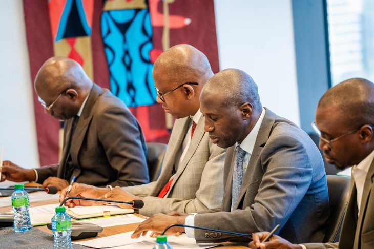 Photos: Le Premier ministre Ousmane SONKO a présidé le Comité de mise en œuvre des mesures du Plan de redressement économique et social (PRES), ce jeudi