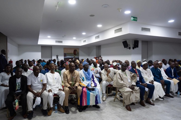 7e sommet de l’UE-UA: le Président Diomaye rencontre la communauté sénégalaise de l’Angola