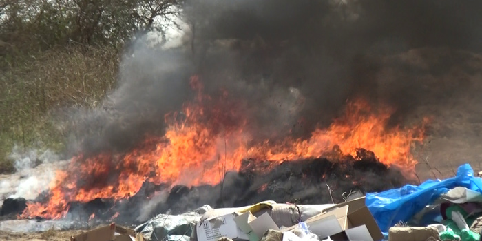 Près de 16 tonnes de drogue, de marchandises et produits pharmaceutiques incinérés à Fatick