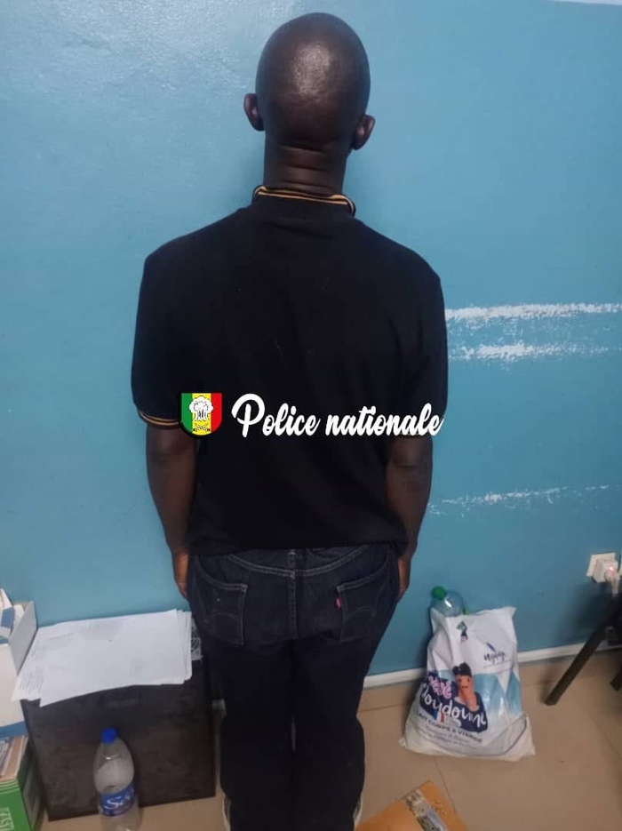 Grand Yoff : Un faux médecin arrêté avec du matériel médical et des documents volés