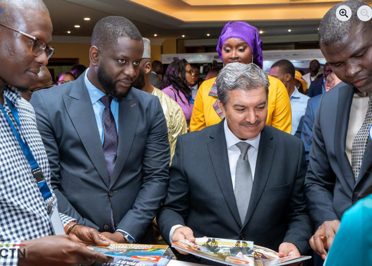 Photos / Forum Africain de la Télédiffusion : Abdoul Aziz Zoumarou, PCA de TDS-SA, loue le travail de la DG, Dr. Aminata Sarr Ndiaye Photos / Forum Africain de la Télédiffusion : Abdoul Aziz Zoumarou, PCA de TDS-SA, loue le travail de la DG, Dr. Aminata Sarr Ndiaye