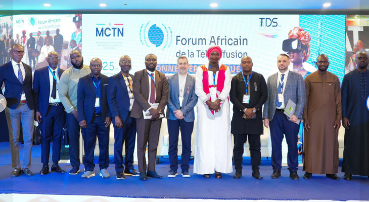 Photos / Forum Africain de la Télédiffusion : Abdoul Aziz Zoumarou, PCA de TDS-SA, loue le travail de la DG, Dr. Aminata Sarr Ndiaye Photos / Forum Africain de la Télédiffusion : Abdoul Aziz Zoumarou, PCA de TDS-SA, loue le travail de la DG, Dr. Aminata Sarr Ndiaye