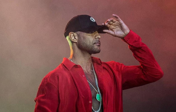 Booba jugé pour injures et harcèlement contre une journaliste et un essayiste