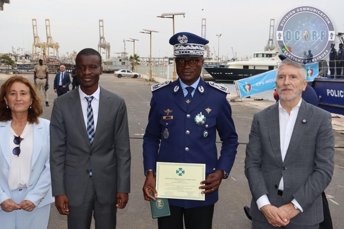 Coopération sécuritaire : L’Espagne offre deux vedettes au Sénégal, pour renforcer la lutte contre l’émigration irrégulière Coopération sécuritaire : L’Espagne offre deux vedettes au Sénégal, pour renforcer la lutte contre l’émigration irrégulière