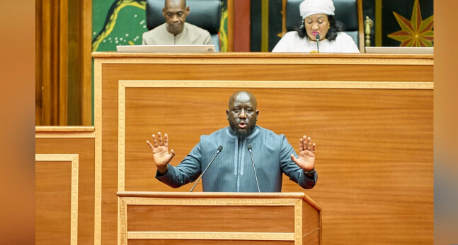 Alioune Sall annonce le début du déploiement des antennes satellitaires