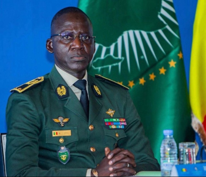 Hommage de Talla Sylla au Général d'Armée Mbaye Cissé, "un chef, un ami"