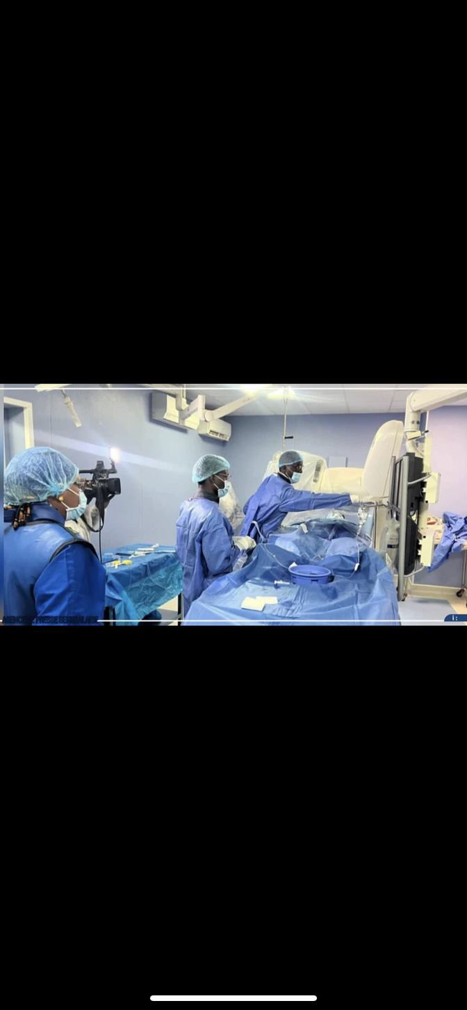 Implantation percutanée de valve aortique, une première réalisée par l'hôpital Principal