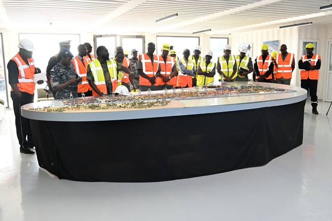 Le Directeur général des Douanes en visite sur le chantier du futur port de Ndayane