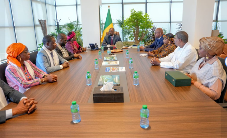 Photos / Primature : Le Premier ministre Ousmane Sonko a reçu une délégation de la CNDH, ce lundi