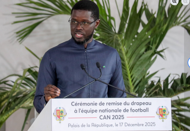 Photos/ Palais de la République : Le Président de la République, Bassirou Diomaye Faye, a procédé à la remise officielle du drapeau national à nos vaillants Lions, cet après-midi Photos/ Palais de la République : Le Président de la République, Bassirou Diomaye Faye, a procédé à la remise officielle du drapeau national à nos vaillants Lions, cet après-midi