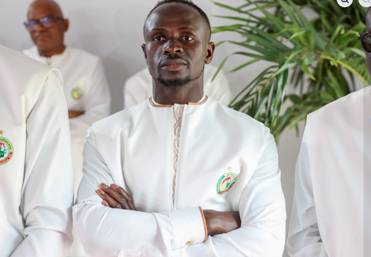 Photos/ Palais de la République : Le Président de la République, Bassirou Diomaye Faye, a procédé à la remise officielle du drapeau national à nos vaillants Lions, cet après-midi Photos/ Palais de la République : Le Président de la République, Bassirou Diomaye Faye, a procédé à la remise officielle du drapeau national à nos vaillants Lions, cet après-midi