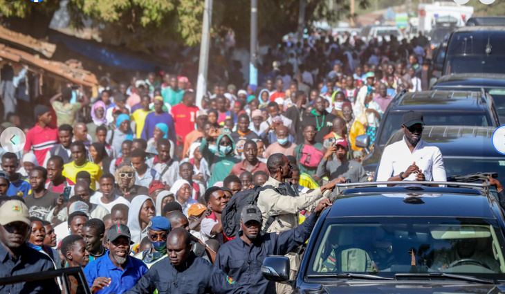 Photos : Le Président Bassirou Diomaye Faye a procédé au lancement officiel du projet d’aménagement et de bitumage de la route Sandiniéry – Tanaff Photos : Le Président Bassirou Diomaye Faye a procédé au lancement officiel du projet d’aménagement et de bitumage de la route Sandiniéry – Tanaff